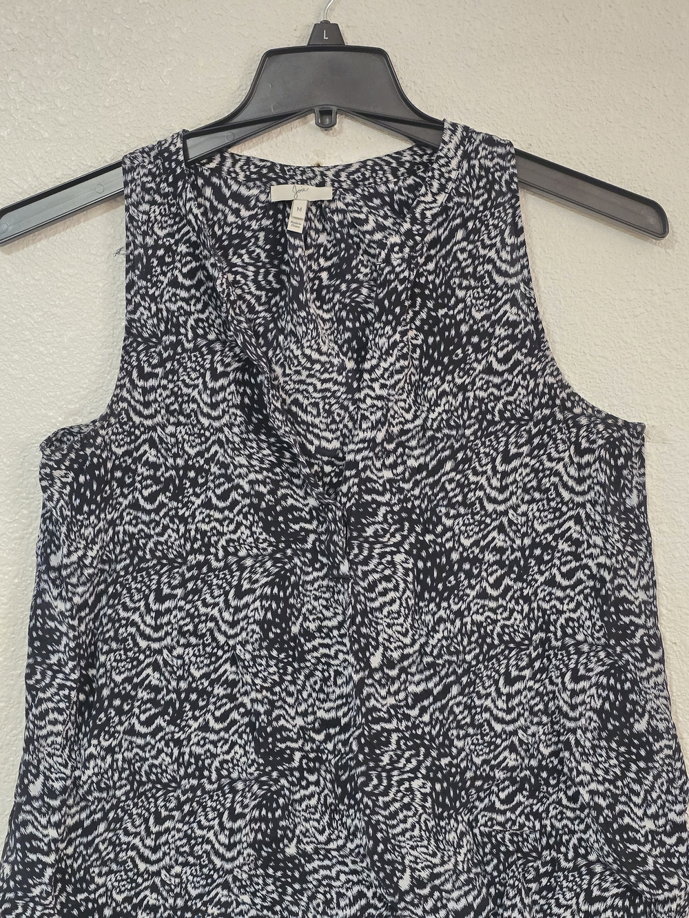 Joie Black and White Printed Sleeveless Camisole - Picture 2 of 6